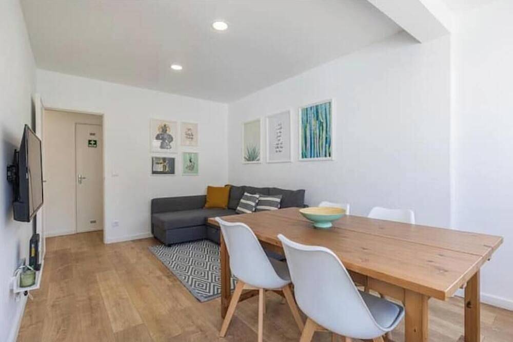 Village Carcavelos Ii - Refuge with private backyard 7 minutes from the beach in Carcavelos e Parede, Costa de Lisboa