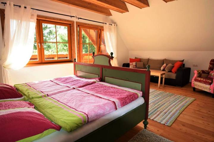 Ferienhaus für 5 Personen, mit Garten und Ausblick sowie Terrasse, mit Haustier