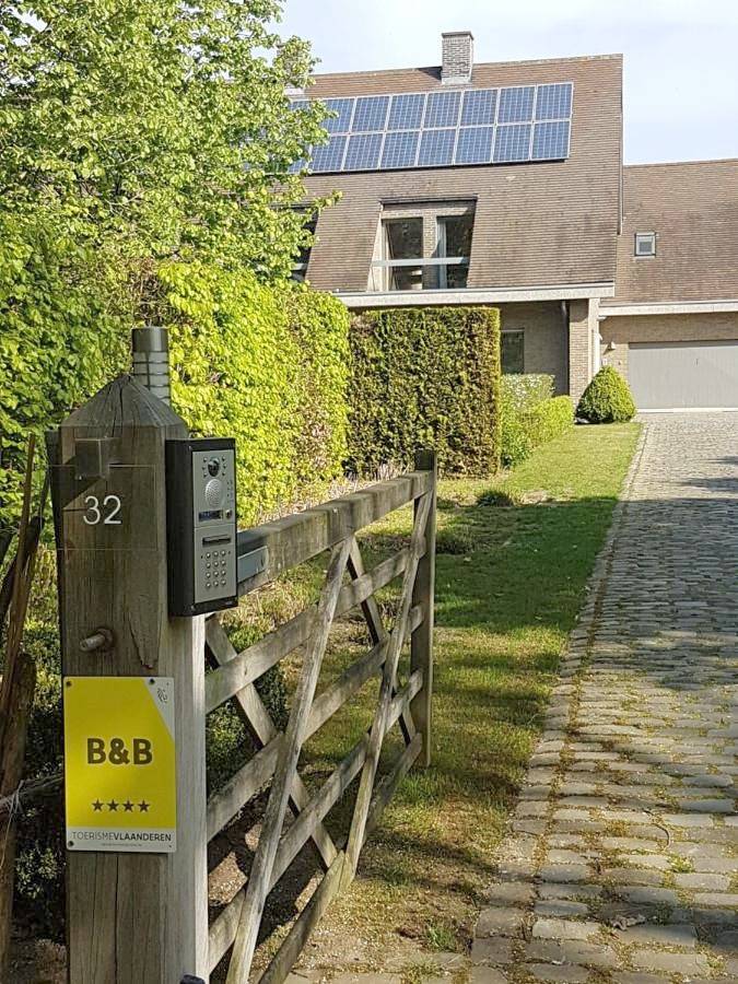 Chambre d’hôte pour 2 personnes, avec jardin ainsi que vue et terrasse à Lochristi