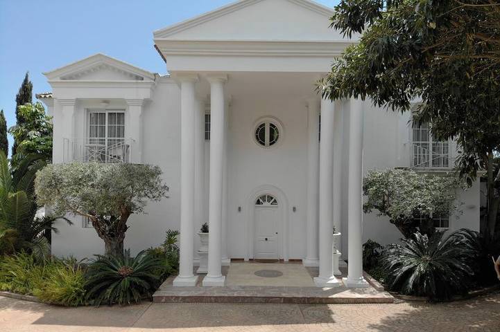 Villa for 8 people, with balcony and garden in Puerto Banús