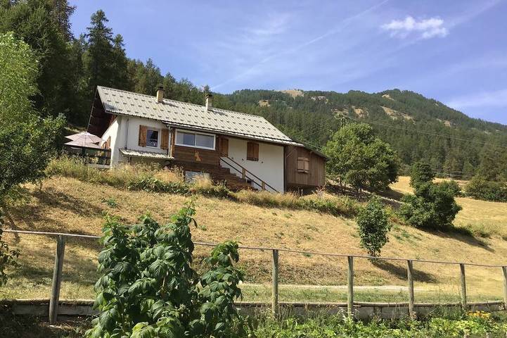 Chalet pour 14 personnes, avec terrasse et jardin à Allos