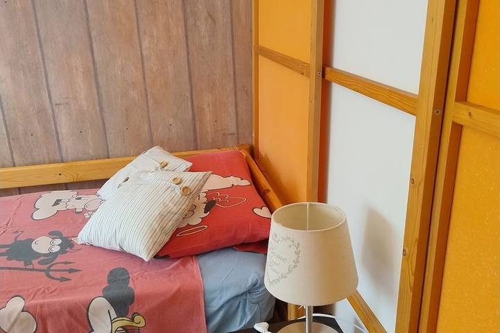 Gîte pour 3 personnes, avec jardin ainsi que terrasse et piscine dans Ispra - 4