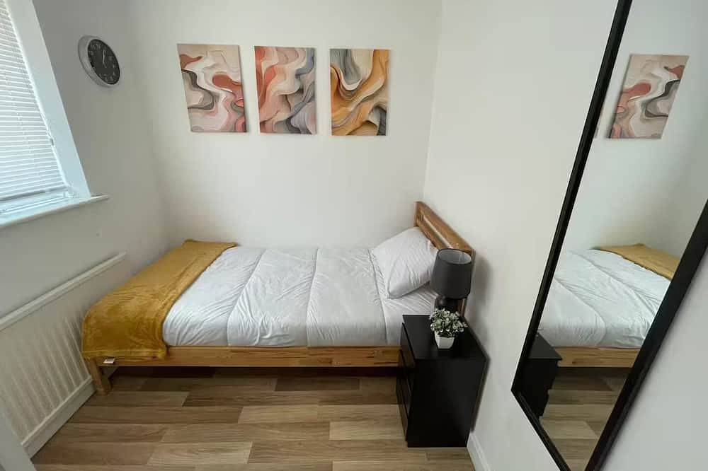 Entire apartment, Tranquil 3-bedroom apartment with Ac in pleasant Colchester in Colchester, Essex