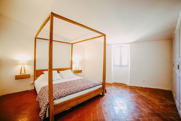 Location de vacances pour 12 personnes, avec terrasse et jardin dans Oppède-le-Vieux - 3