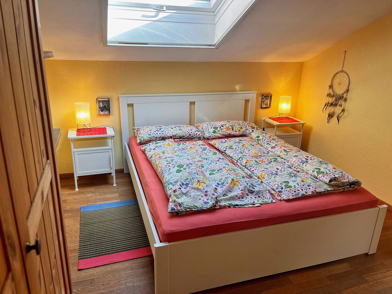 Ganze Wohnung, Adiaha's Kleines Paradies: Terrasse, Garten & Wlan – Ferienwohnung im Grünen in Burgkirchen an der Alz, Landkreis Altötting