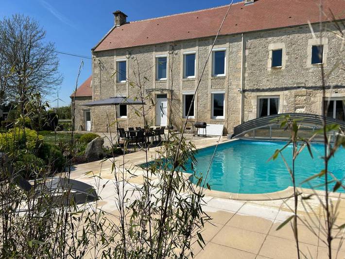 Location de vacances pour 14 personnes, avec vue et terrasse ainsi que jardin et piscine dans Mézidon Vallée d'Auge - 3