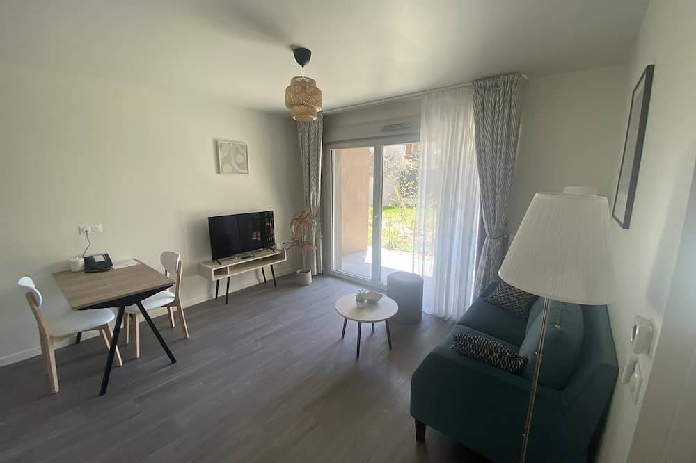 Appartement entier, Appartement T2 avec Terrasse in Moulins, Allier