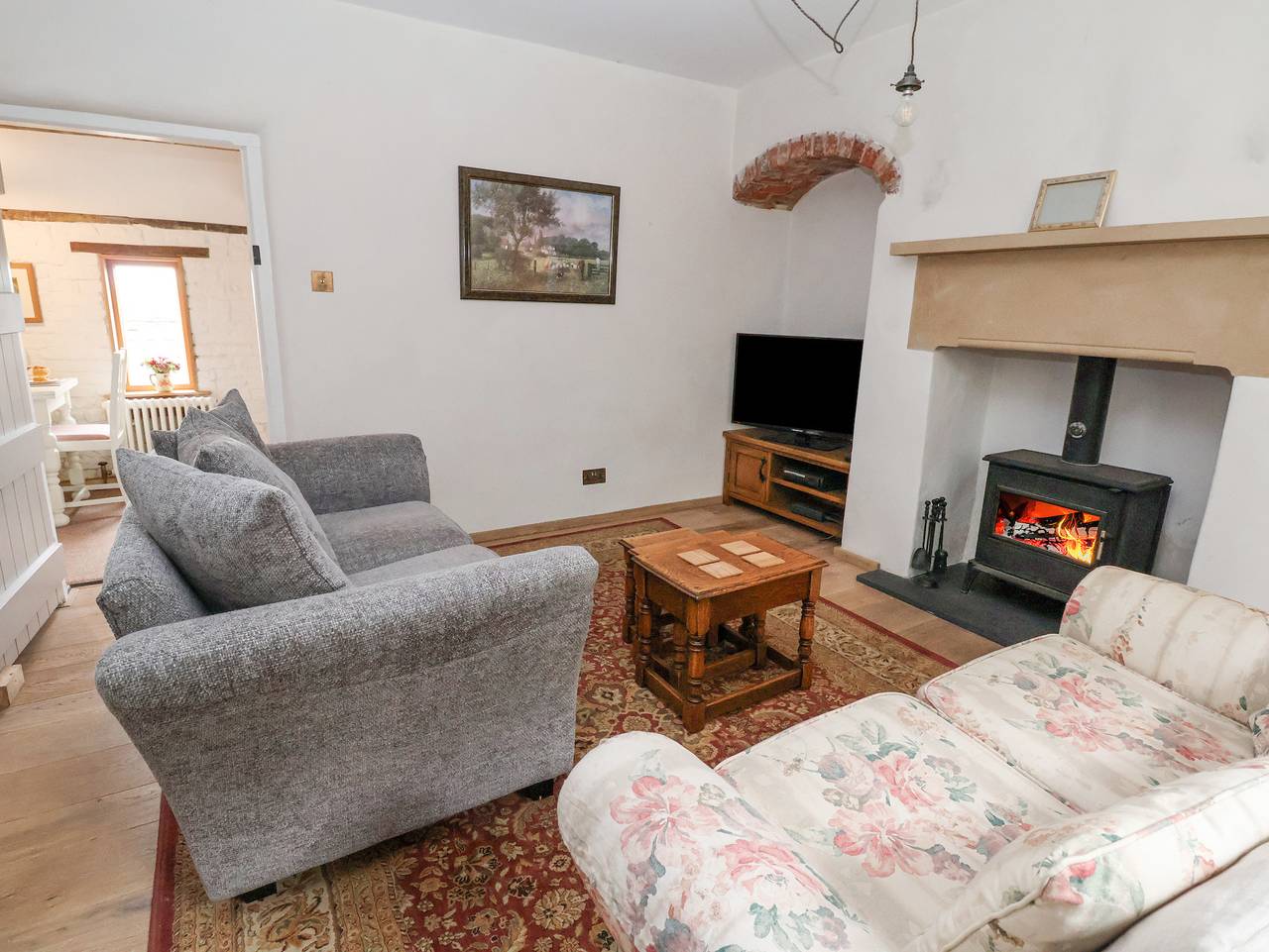 1 Fountain Cottages in Peckforton, Cheshire East