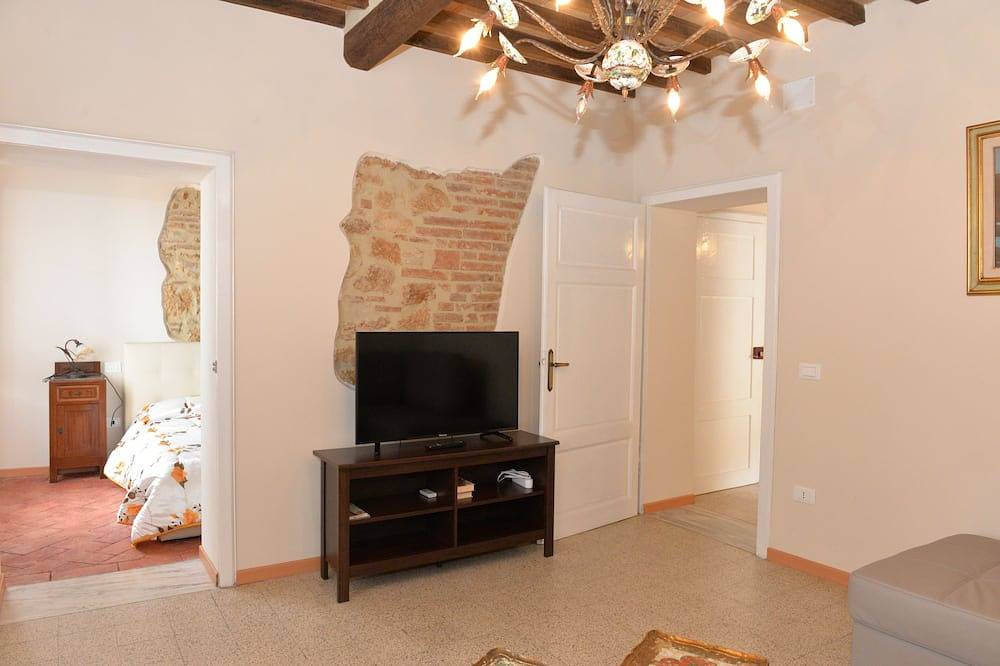 Entire apartment, Casamassa Apartment in the heart of the medieval center of Massa Marittima in Massa Marittima, Grosseto Province