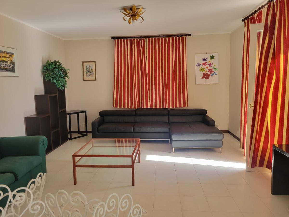 Appartamento intero, Two-Bedroom Apartment with Private Pool in Santa Venerina, Etna