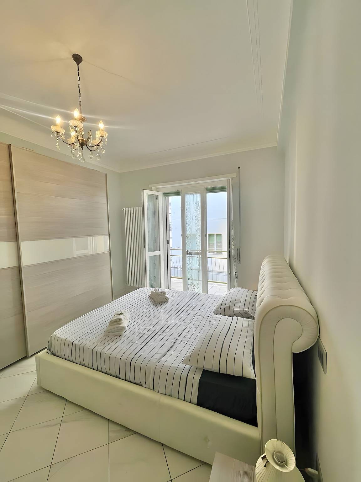 Ganze Wohnung, Ferienwohnung 'Centralissimo' mit Balkon, Wi-Fi und Klimaanlage in San Remo, Sanremo Gemeinde