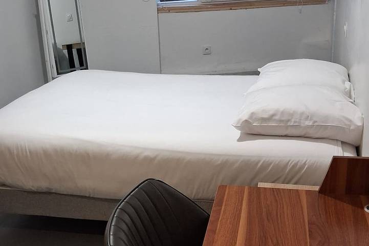 Location de vacances pour 15 personnes, avec jardin et terrasse ainsi que jacuzzi et sauna, animaux acceptés à Vollore-Montagne - 4