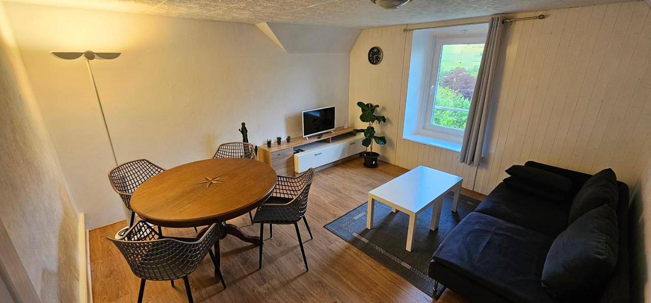 Ganze Wohnung, L'appart - Couvet in Plancemont, Val-de-Travers
