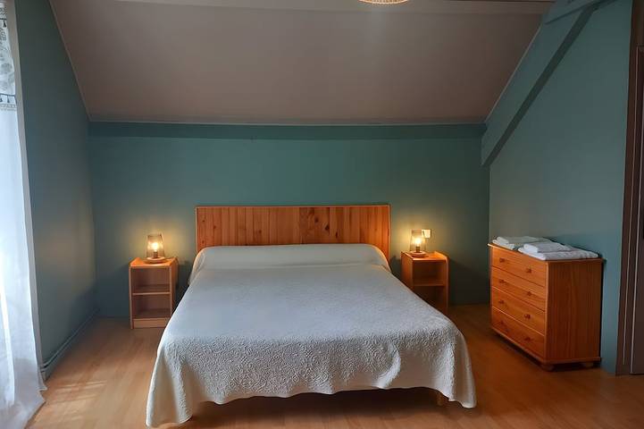 Chambre d’hôte pour 3 personnes, avec jardin dans le Cantal