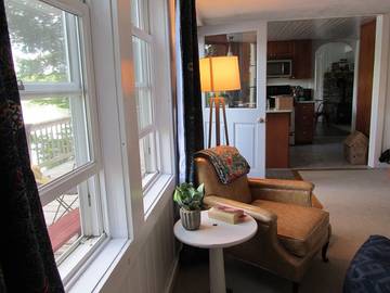 Cabin for 6 Guests in New Hampshire, USA, Picture 3