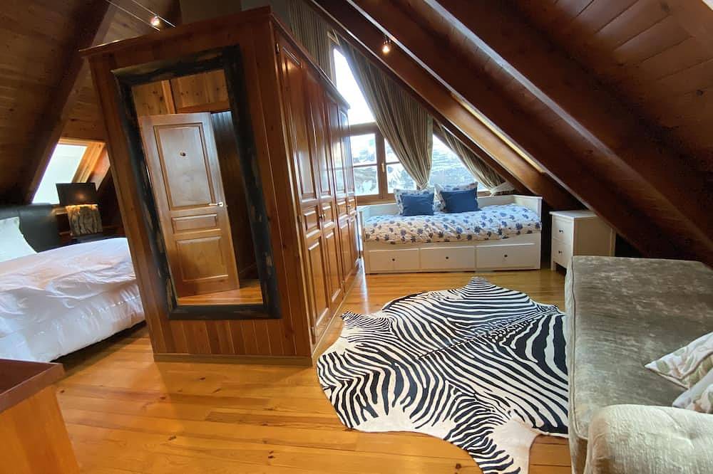 Apartamento entero, Baqueira 3 habitación, 4 cw espectacular duplex con parking para 6-8 personas in Gessa, Alto Arán