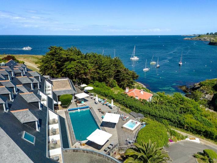 Hôtel pour 2 personnes, avec piscine ainsi que sauna et terrasse dans Plage De Port De Deuborh Sauzon - 2