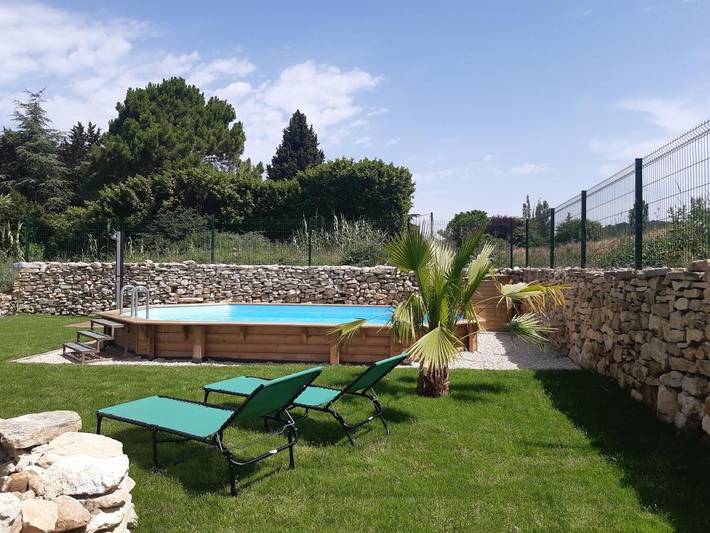 Location de vacances pour 6 personnes, avec piscine ainsi que vue et jardin à Mondragon - 3