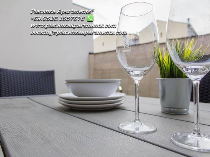 Appartamento per 5 persone, con Balcone e Terrazza nonché Giardino e Panorama a Piacenza