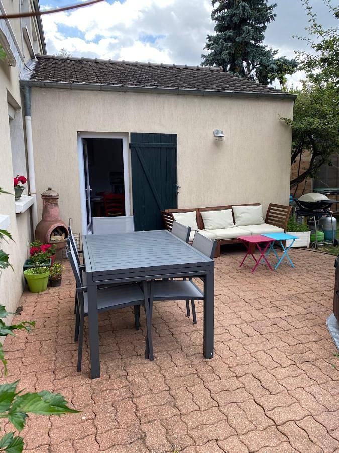 Location de vacances pour 8 personnes, avec jardin à Villepreux - 3