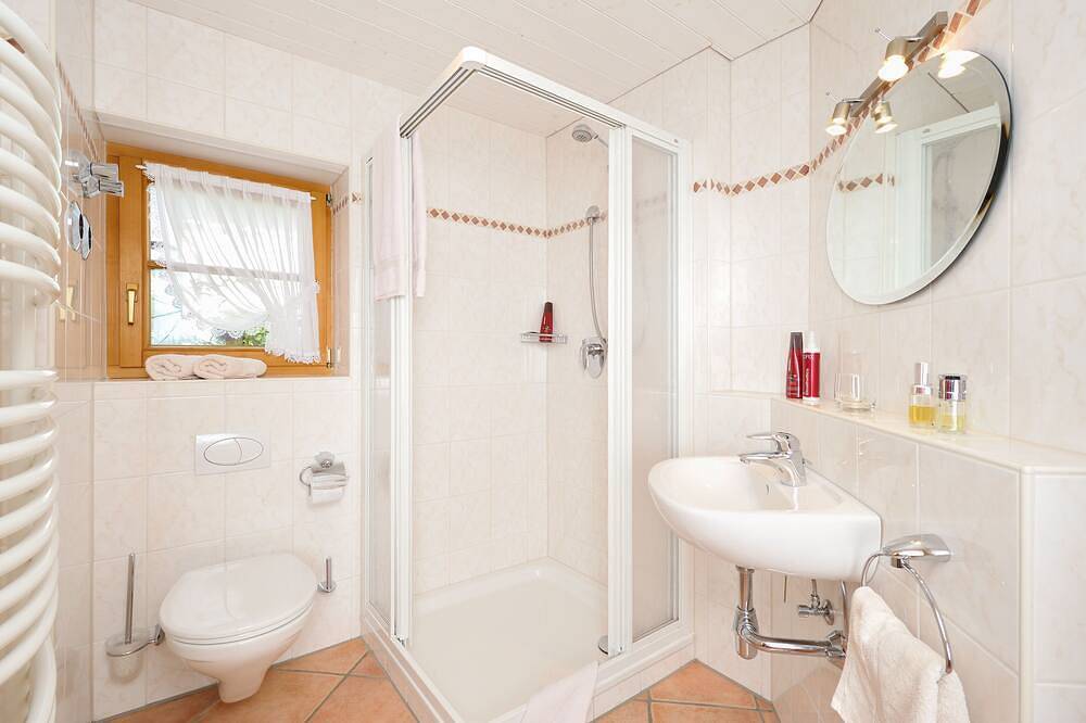 Ganze Wohnung, Haus Josefa, Panoramablick, Wlan, Kaminofen, Garten, Grillplatz, nähe Oberstdorf in Grünten, Burgberg im Allgäu