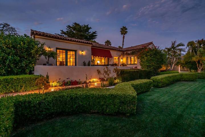 Chalet para 8 personas, con terraza y jacuzzi, Se admiten mascotas en Santa Barbara