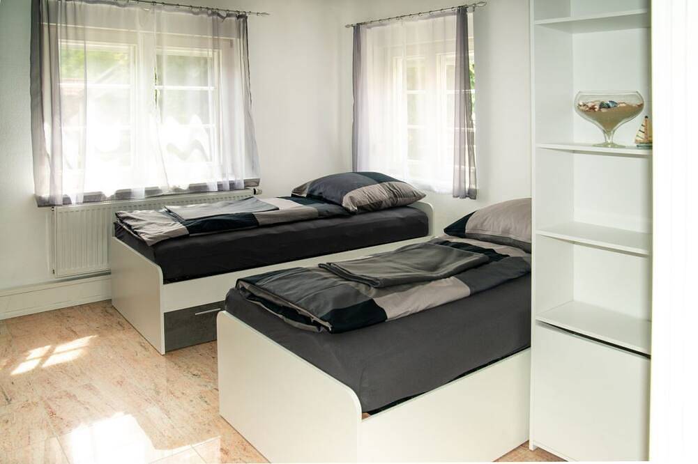 Ganze Wohnung, Großzügig geschnittene Ferienwohnung mit Freisitz in Jagsthausen, Stuttgart Region