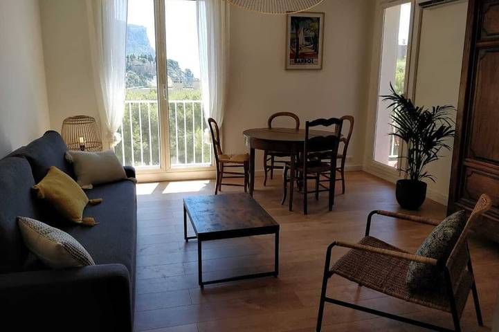 Appartement entier, T3 à 5mn à Pied du Port Avec Parking in Cassis, Parc national des Calanques