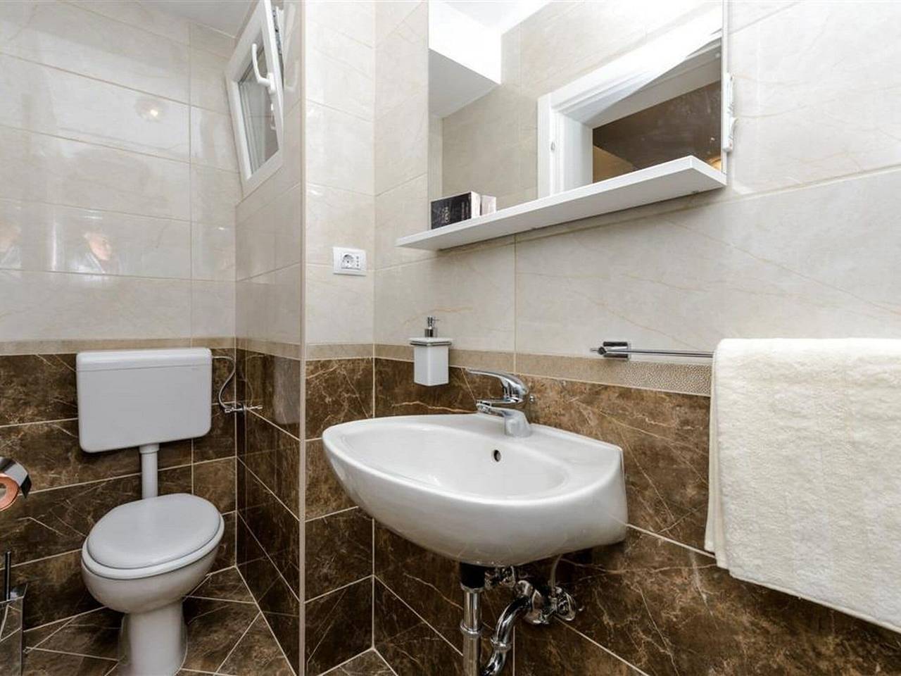 Ganze Wohnung, Guest House Rooms Rose - Studio with Terrace in Molunat, Dubrovnik-Neretva