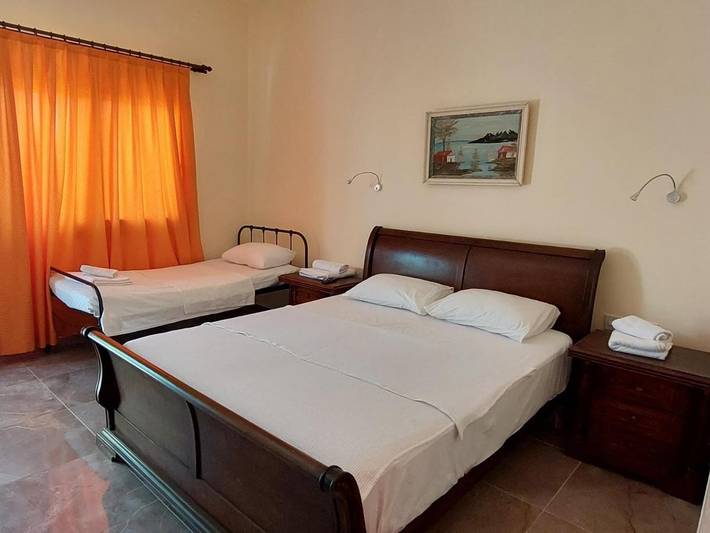 B&b per 3 persone, con Balcone e Terrazza nonché Giardino e Panorama in Cipro