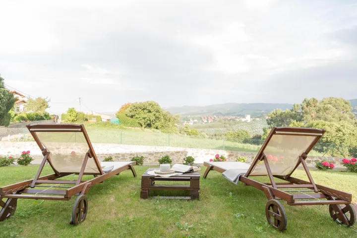 Apartamento de vacaciones para 3 personas, con vistas y jardín - 1