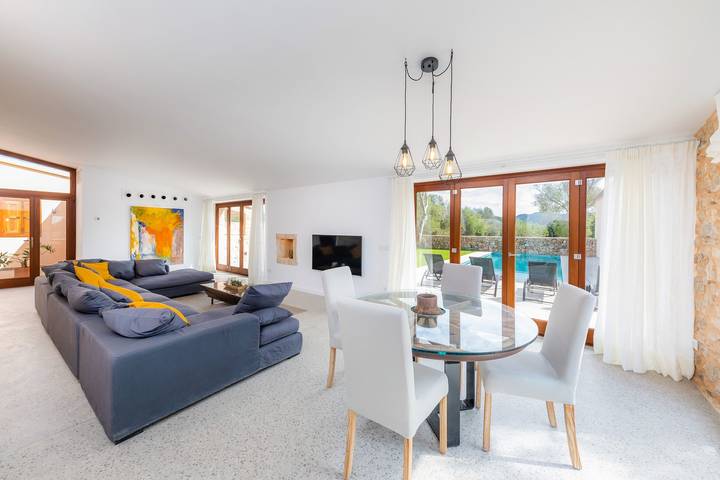 Luxurious Finca on Large Estate with Mountain View, Pool, Wi-Fi and Terrace; Parking available in Capdepera, East Majorca