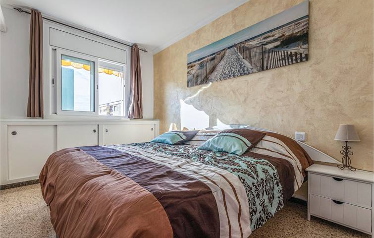 Apartamento vacacional entero, Apartamento frente al mar con comodidades modernas in Pineda de Mar, Costa del Maresme