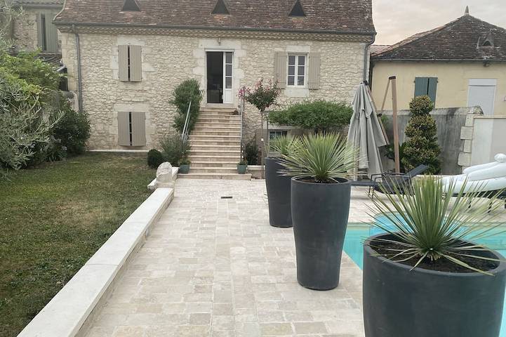 Location de vacances pour 8 personnes, avec terrasse à Sigoulès