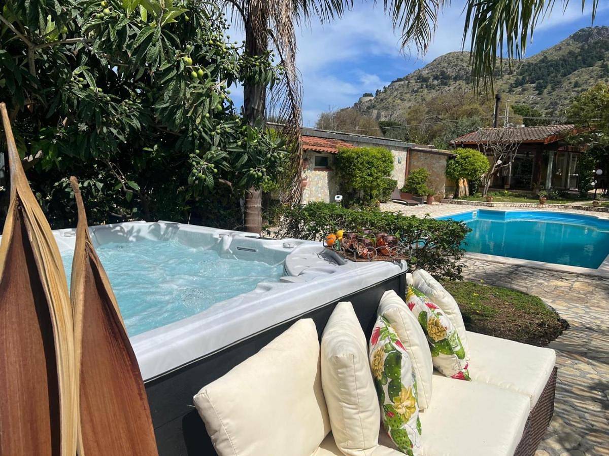 Two-Bedroom House in Palermo, Provincia di Palermo