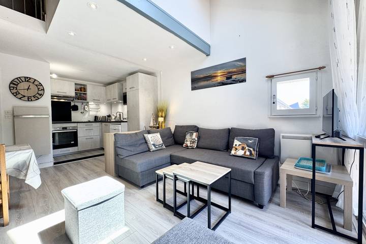 Appartement de vacances entier, Duplex familial – Plage à 200m, sauna et confort in Kerjouanno, Arzon