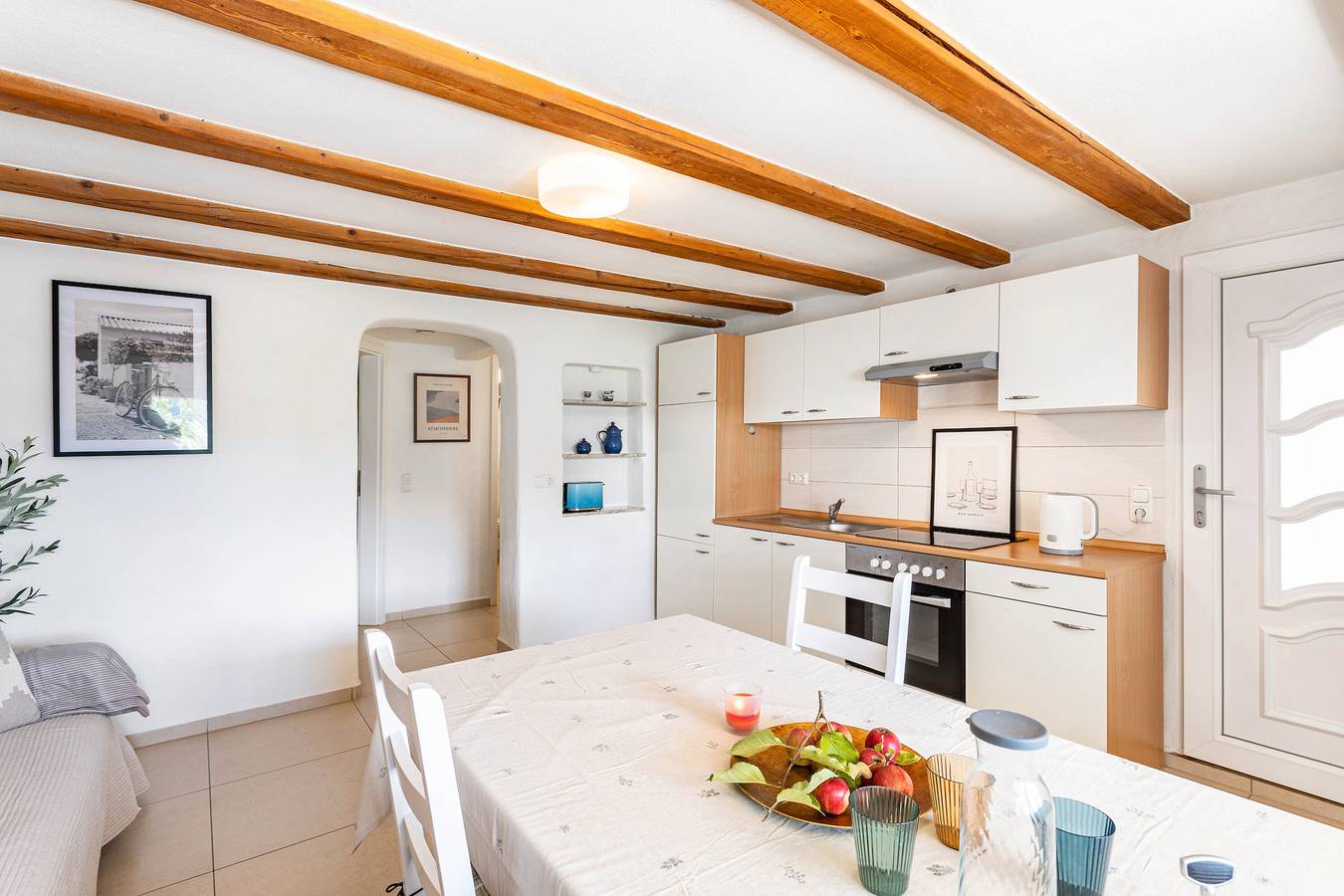 Ganze Wohnung, Ferienwohnung 'Darija' mit privater Terrasse und Wlan in Korbach, Waldecker Land