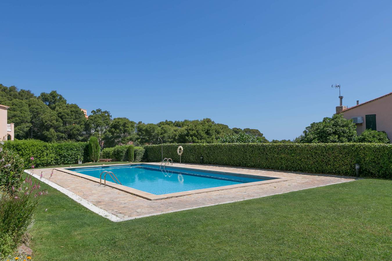 Appartamento intero, 2 bedroom apartment in Aiguafreda, Begur. Sea views, terrace and pool (Ref:H11) in Aiguafreda (Bagur), Begur