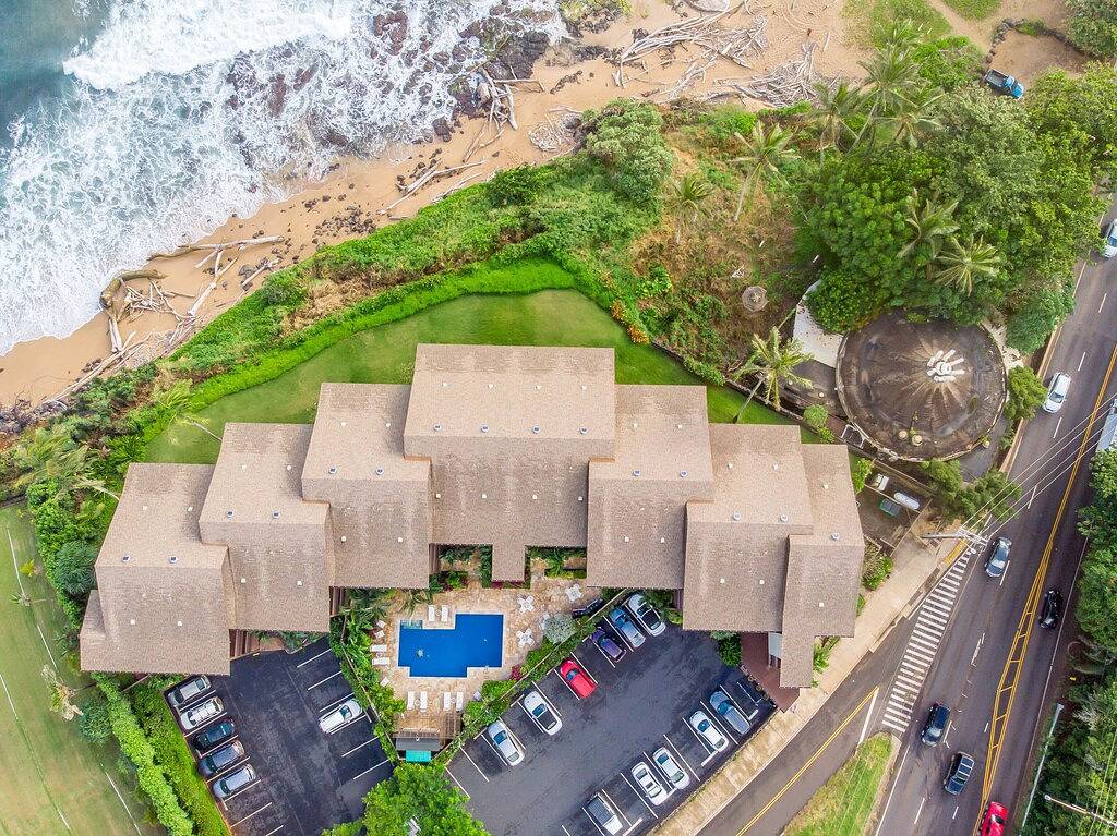 Ganze Wohnung, Oceanfront!  Hören Sie die Wellen und beobachten Sie die Brandung von Ihrem Lanai! in Wailua, Kauai