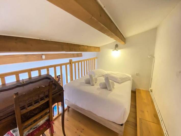 Gîte pour 10 personnes, avec terrasse, adapté aux familles dans Beuil les Launes - 3