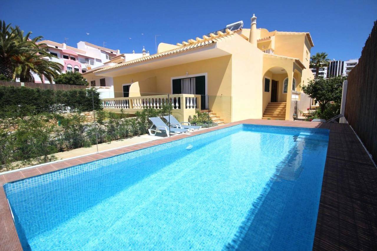 Villa Rosa B by amcf in Praia da Rocha, Portimão