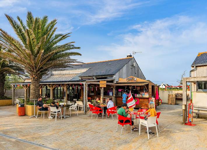 Camping pour 6 personnes, avec piscine ainsi que sauna et terrasse en Bretagne - 4