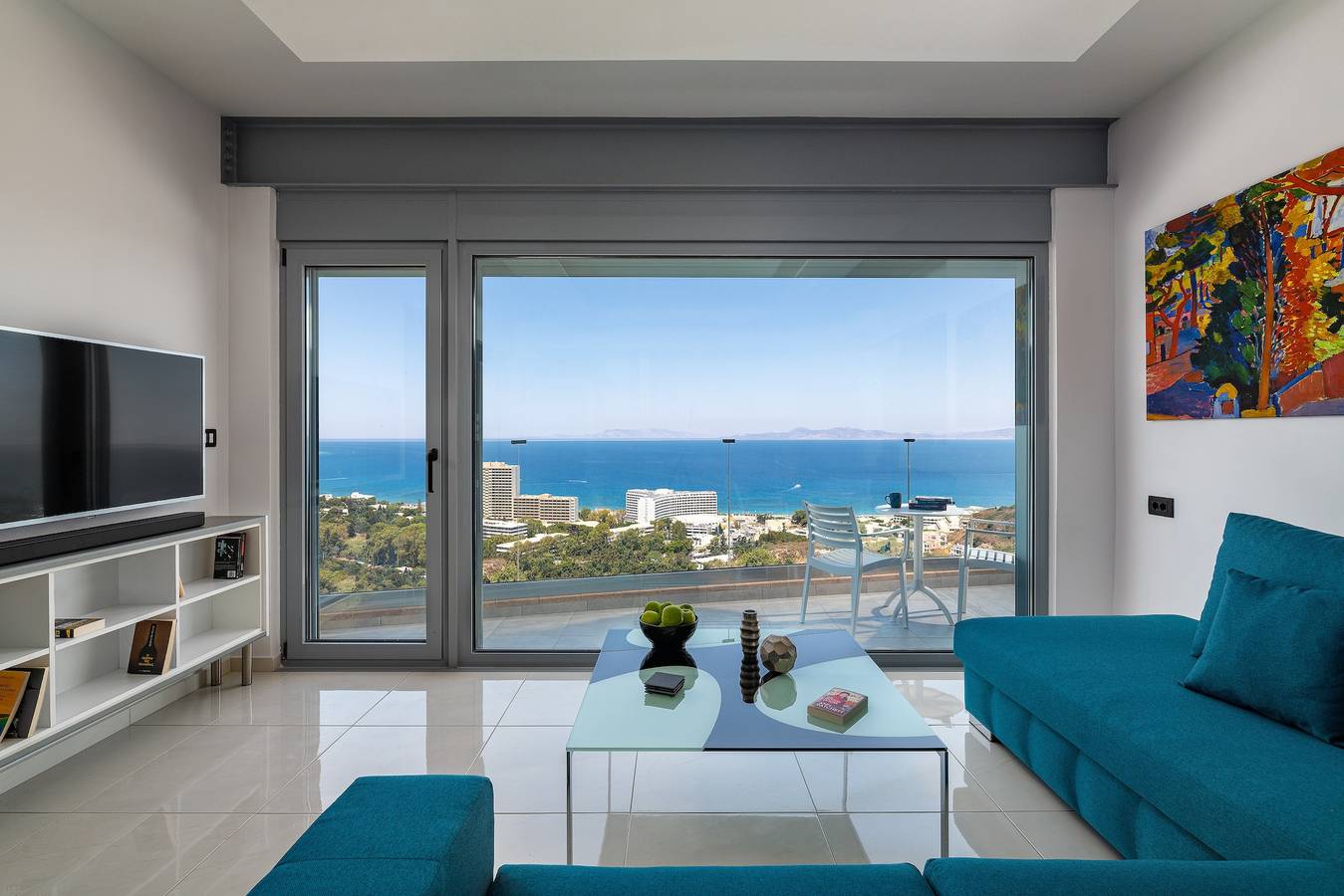 Ganze Wohnung, Rhodes Skyline Suite mit Whirlpool außerhalb der Tür und Meerblick in Rhodos Stadt, Rhodos