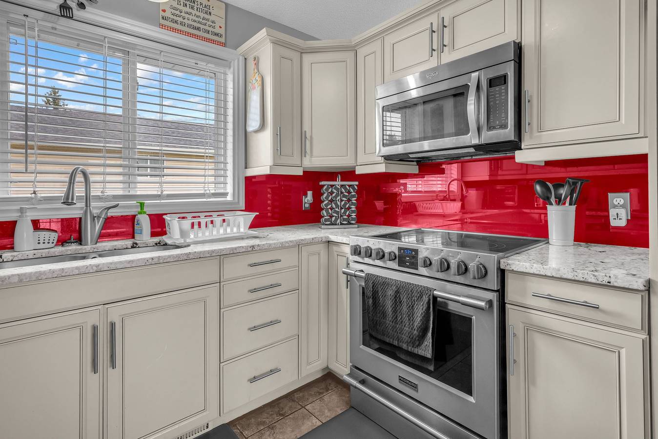 33 Executive Home, A/C, Airport in Calgary, Kanadische Rocky Mountains