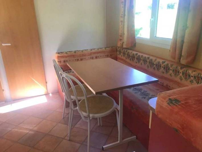 Bungalow für 4 Personen, mit Kinderpool in der Auvergne - 4