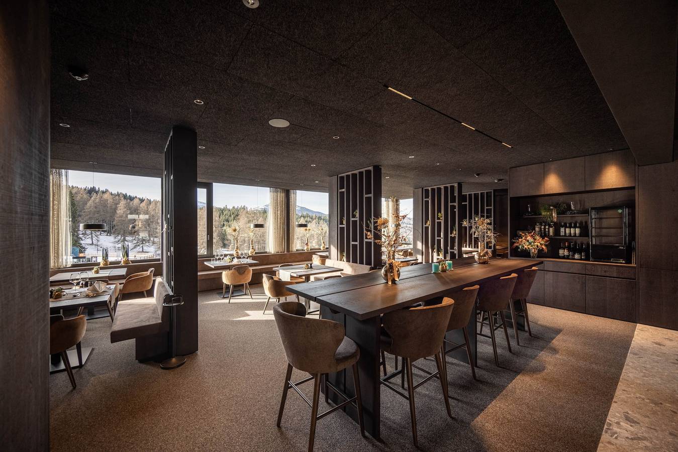 Room 'Dolomiti Suite 1, Alma Alpina Lodge' with Mountain View, Pool and Wi-Fi in Obereggen, Deutschnofen