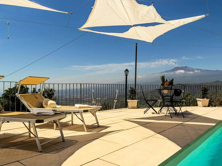 Villa per 10 persone, con piscina e giardino a Castelmola