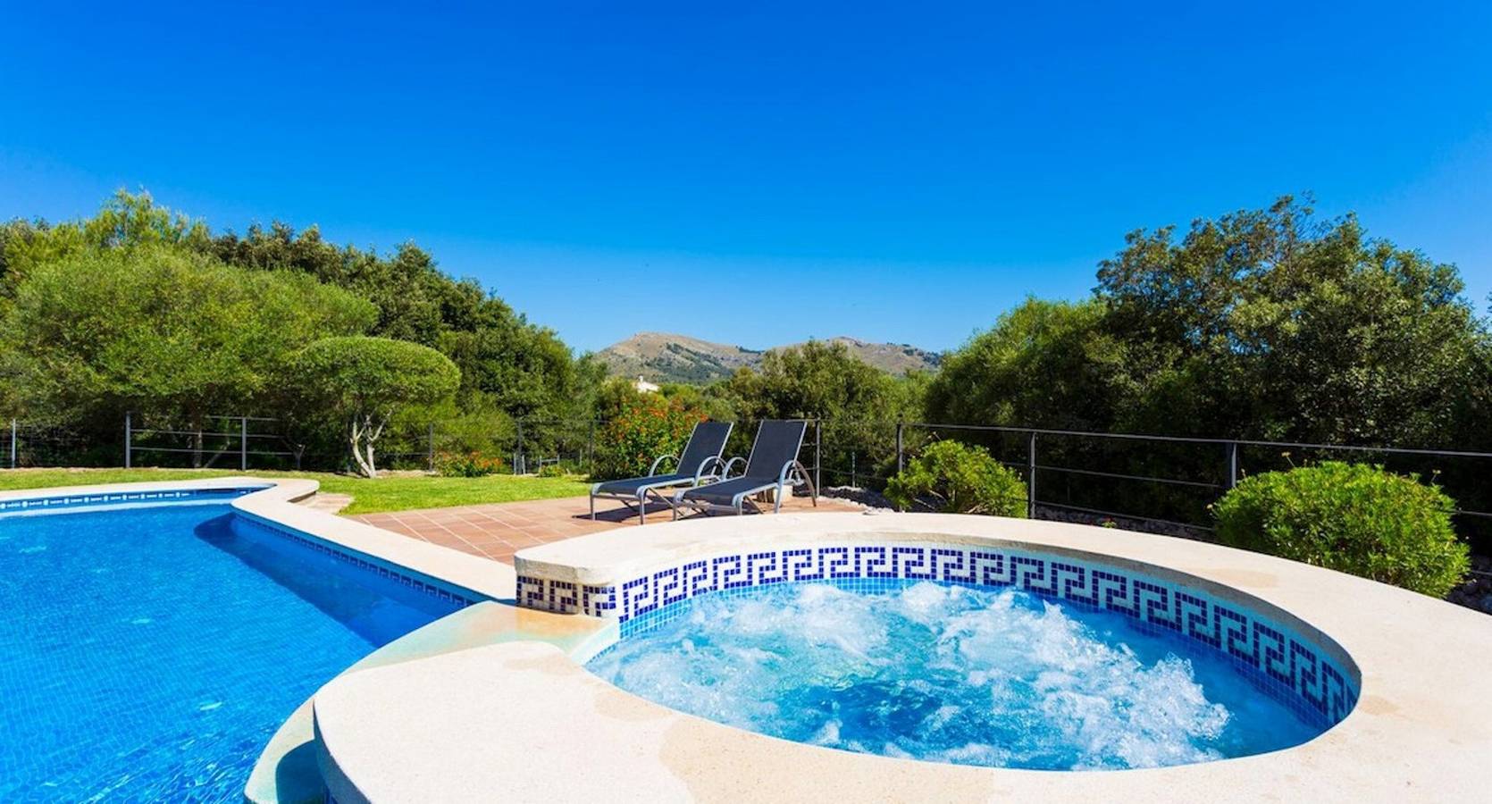 Finca 'Es Puchet' mit Bergblick, privatem Pool und Wlan in Artà, Mallorca Osten