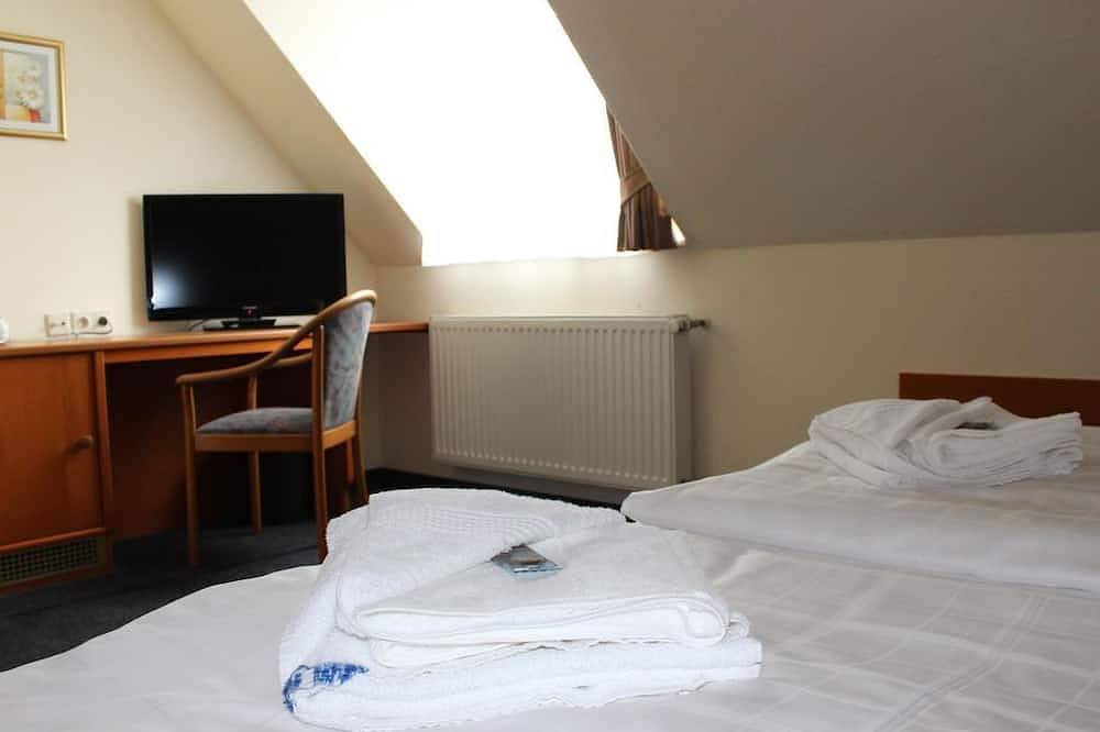 Doppelzimmer mit Dachschräge - Sächsisches Haus - Hotel & Restaurant in Bad Gottleuba-Berggießhübel, Elbsandsteingebirge