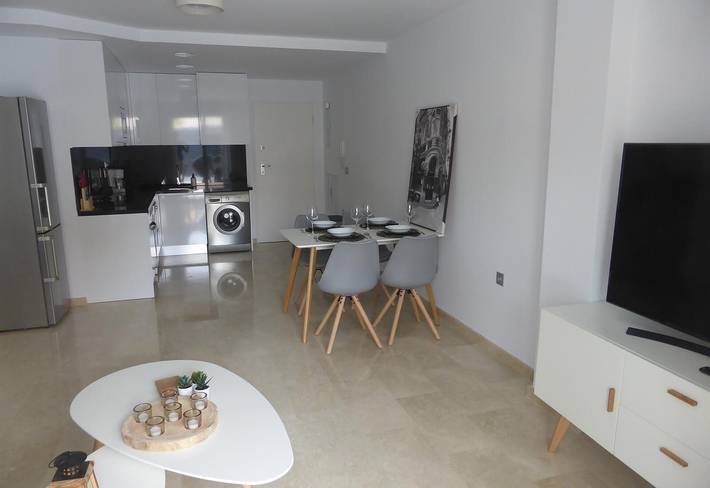 Ganze Wohnung, Ferienwohnung mit Pool, Whirlpool, WLAN, A/C & Terrasse in Orihuela, Costa Blanca